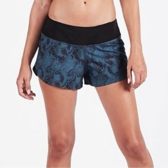 Vuori Pants - Vuori Medium Omni performance 2 short tide black / blue workout shorts Size M